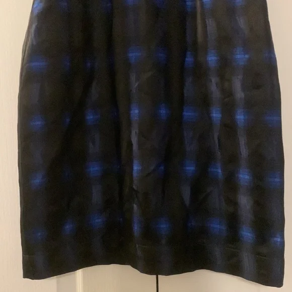 EUC silk blend Diane Von Furstenberg dress - Picture 5 of 12